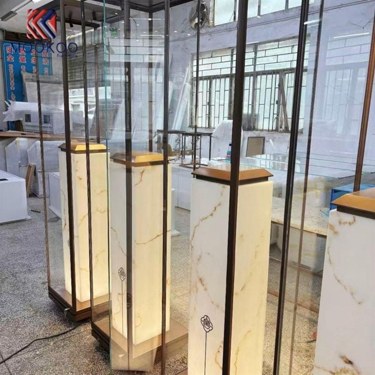 Luxury Marble Base Jewelry Display Tower suppliers